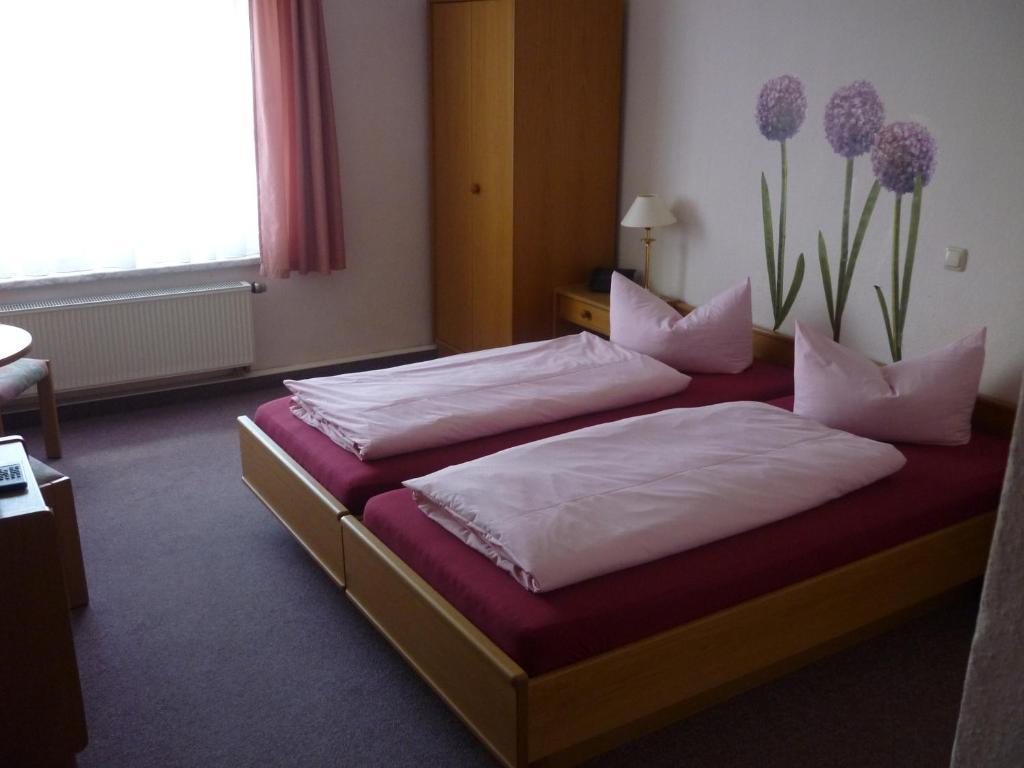 Hotel Burghof Schwarzatal Room photo